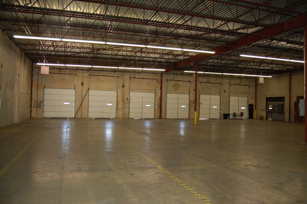 Industrial Office/Warehouse For Sale Or Lease: 6901 W 70th St, Shreveport, LA 71129